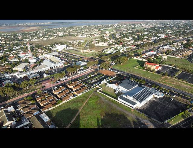 300M² BUILDING FOR SALE IN TABLE VIEW